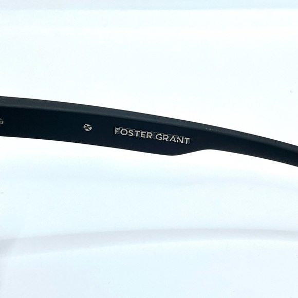 Foster Grant Matte Black Driving Sunglasses Reduces Back Glare - Picture 8 of 9